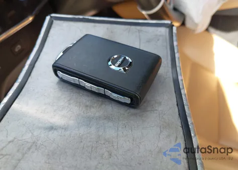 2017 Volvo Xc90 T6 Momentum из США, поврежденный, VIN YV4A22PK3H1181969